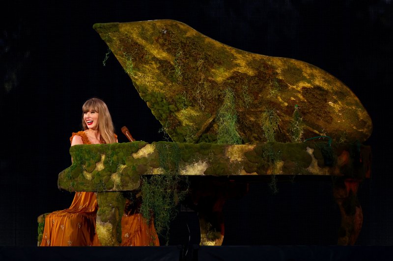 Taylor Swift — February 16 - Melbourne, Australia — photo 39