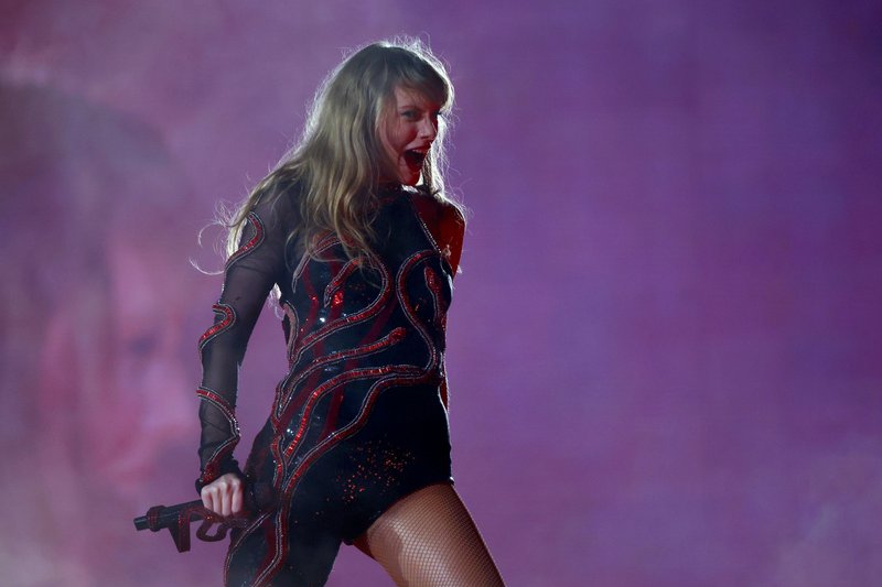 Taylor Swift — February 16 - Melbourne, Australia — photo 45
