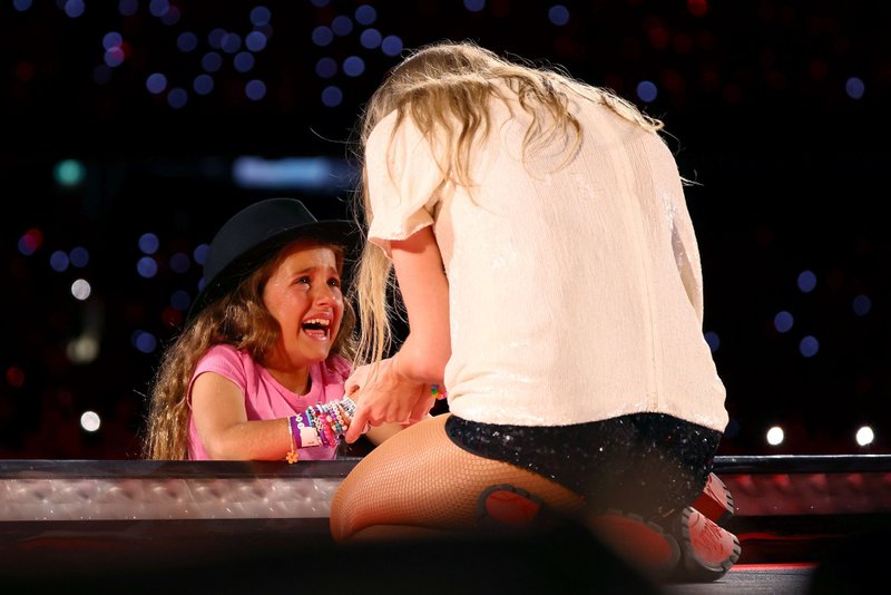 Taylor Swift — February 16 - Melbourne, Australia — photo 60