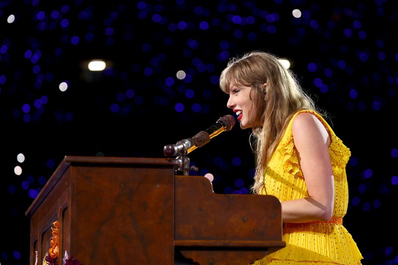 Taylor Swift — February 16 - Melbourne, Australia — photo 63