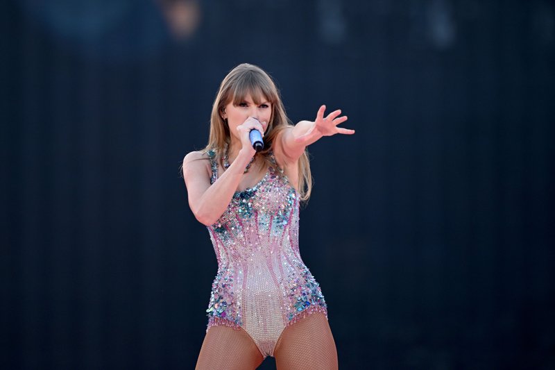 Taylor Swift — February 16 - Melbourne, Australia — photo 73