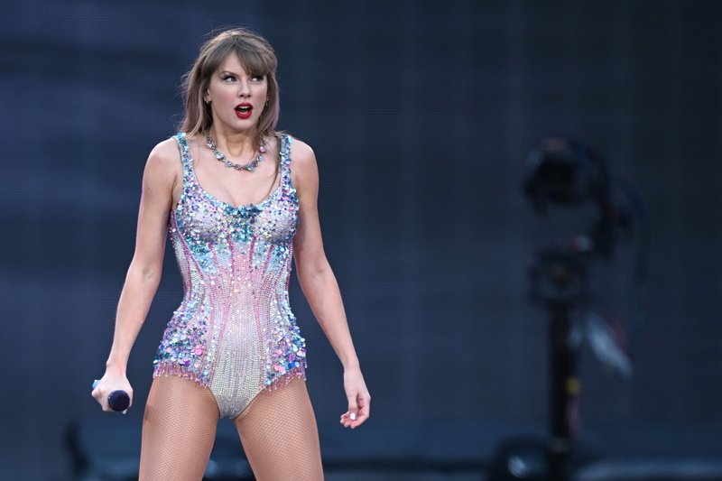 Taylor Swift — February 16 - Melbourne, Australia — photo 80
