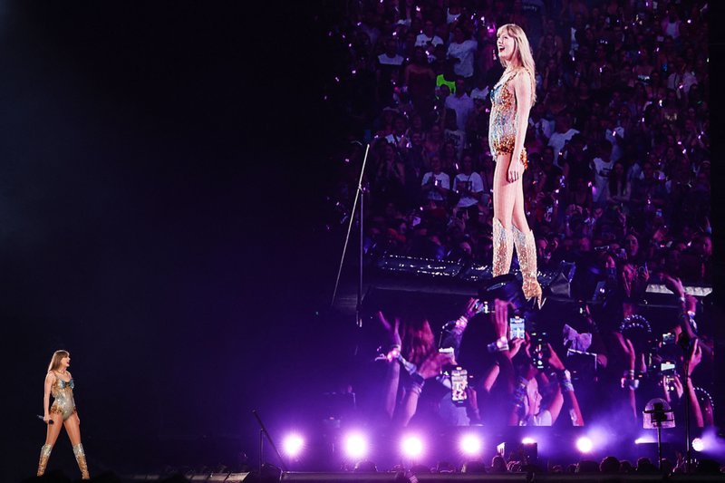 Taylor Swift — February 23 - Sydney, Australia — photo 8
