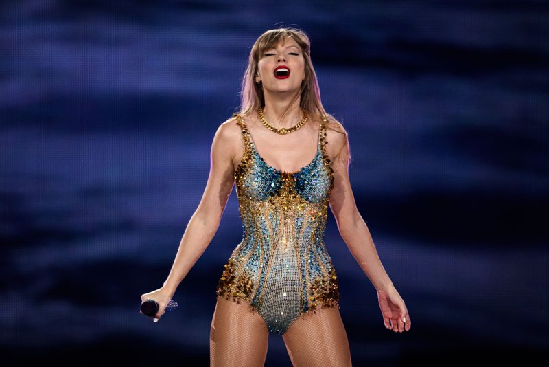Taylor Swift — February 23 - Sydney, Australia — photo 50