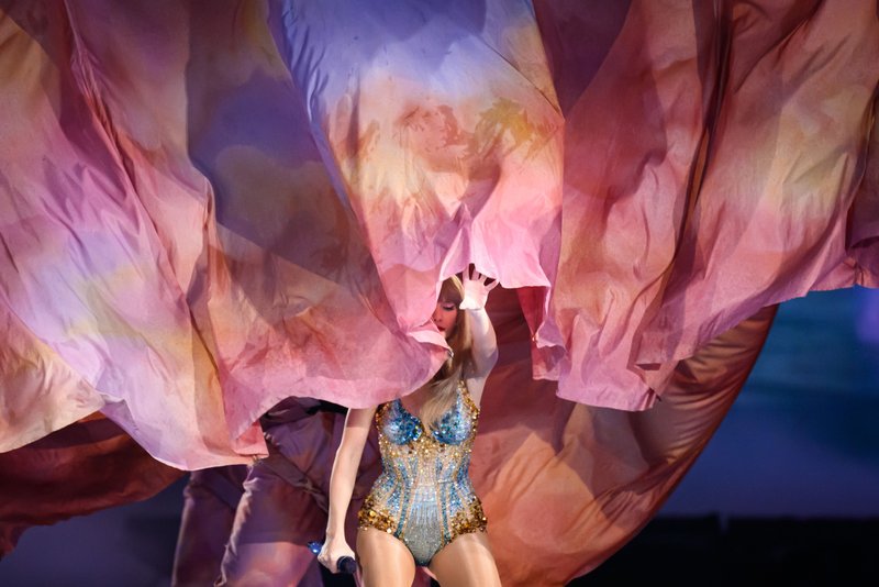 Taylor Swift — February 23 - Sydney, Australia — photo 68