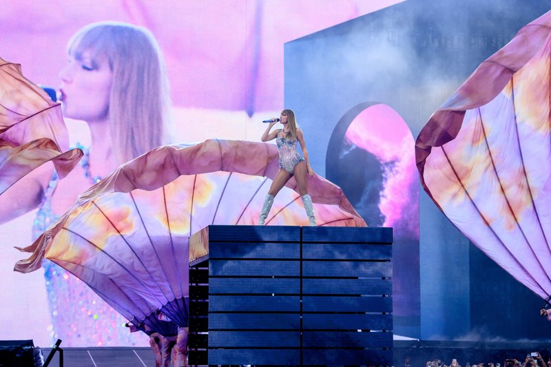 Taylor Swift — July 13 - Milan, Italy — photo 10