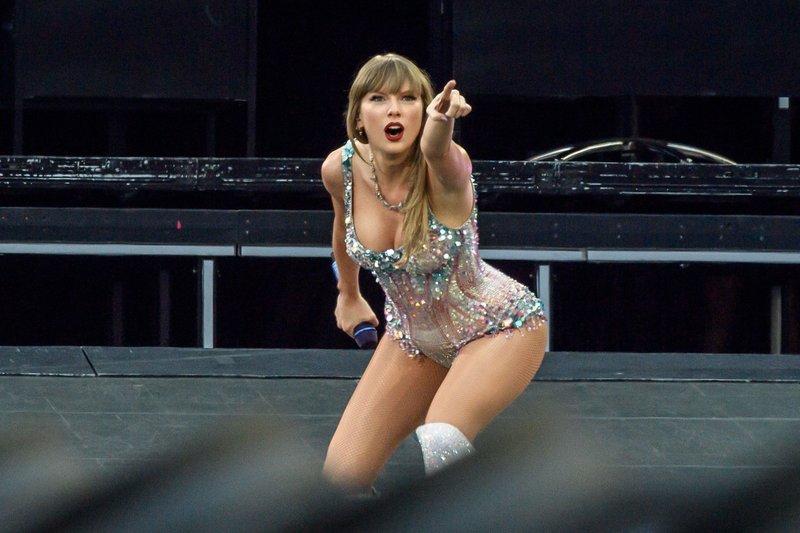 Taylor Swift — July 13 - Milan, Italy — photo 45