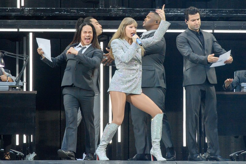 Taylor Swift — July 13 - Milan, Italy — photo 50