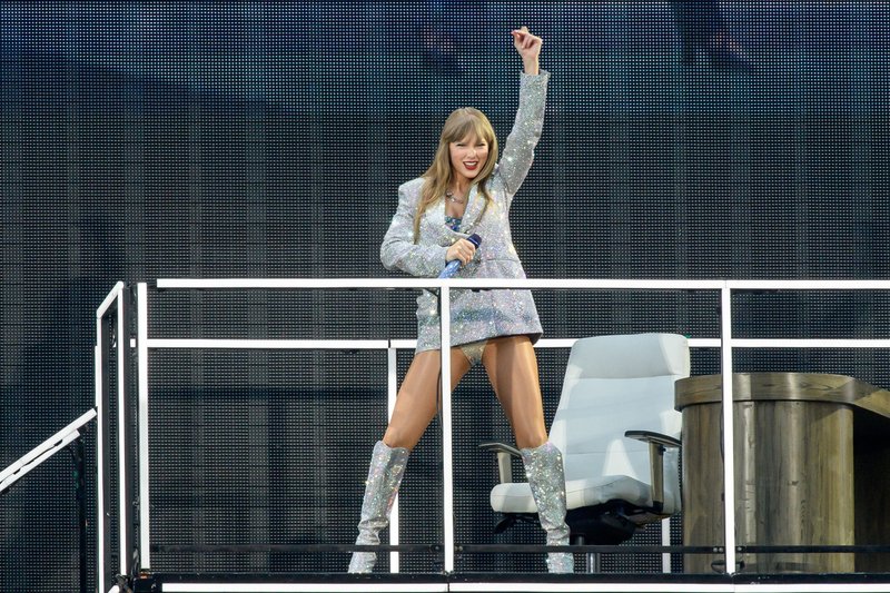 Taylor Swift — July 13 - Milan, Italy — photo 56