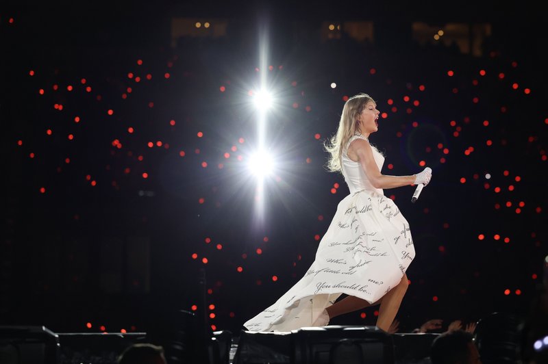 Taylor Swift — July 13 - Milan, Italy — photo 63