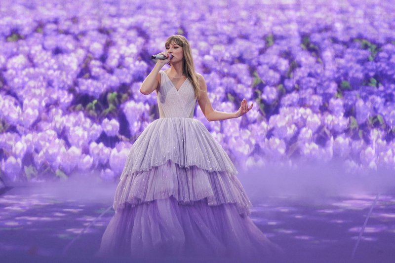 Taylor Swift — July 27 - Munich, Germany — photo 18