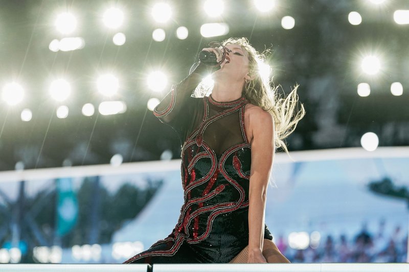 Taylor Swift — July 27 - Munich, Germany — photo 23