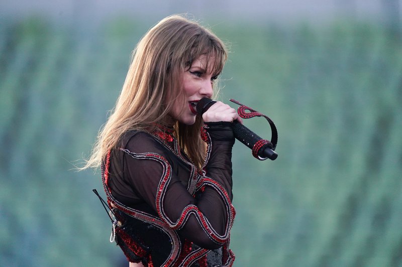 Taylor Swift — July 27 - Munich, Germany — photo 31
