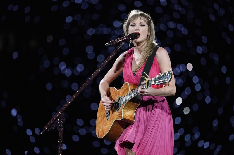 Taylor Swift — July 27 - Munich, Germany — photo 38