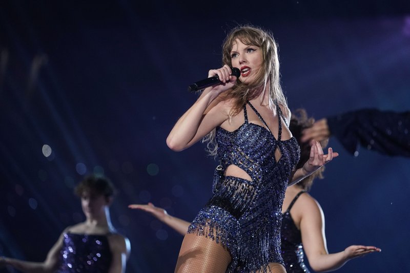 Taylor Swift — July 27 - Munich, Germany — photo 48
