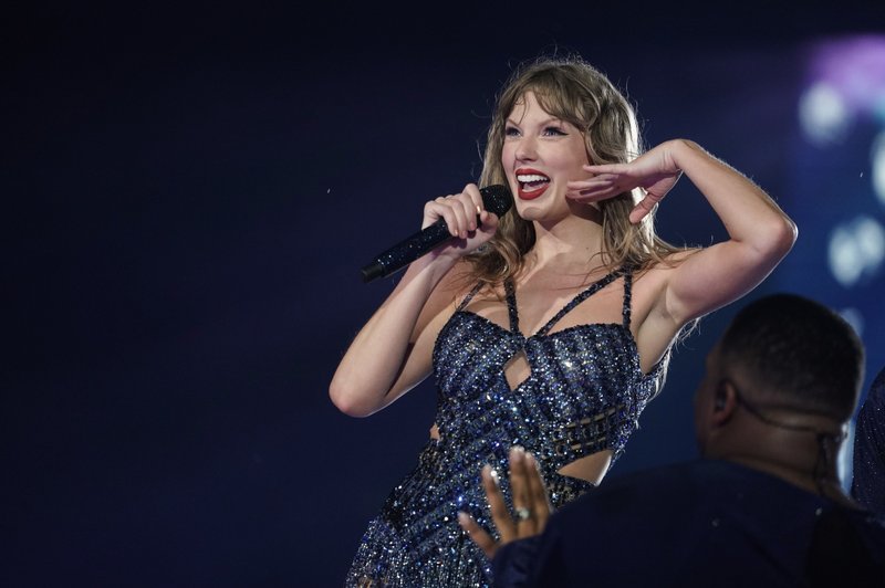 Taylor Swift — July 27 - Munich, Germany — photo 49