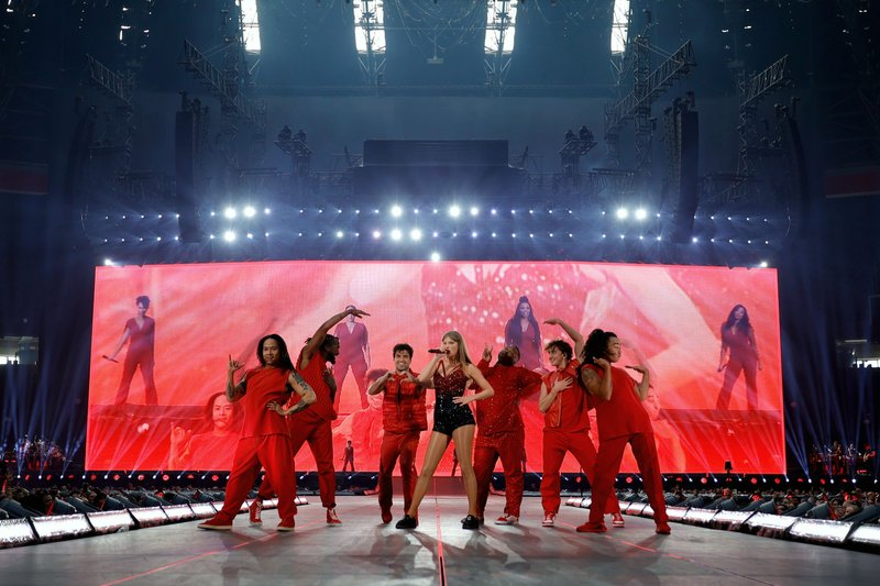 Taylor Swift — July 4 - Amsterdam, Netherlands — photo 5