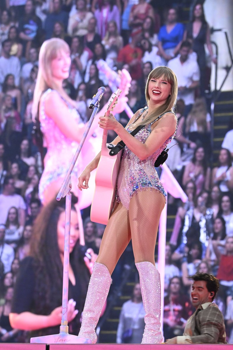 Taylor Swift — July 4 - Amsterdam, Netherlands — photo 7