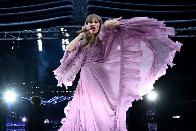 Taylor Swift — July 4 - Amsterdam, Netherlands — photo 19