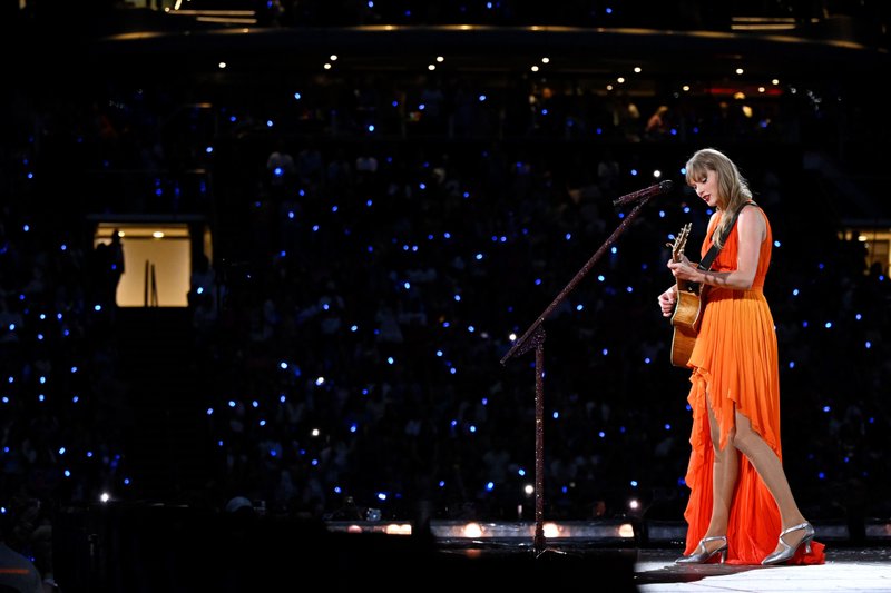 Taylor Swift — July 4 - Amsterdam, Netherlands — photo 23