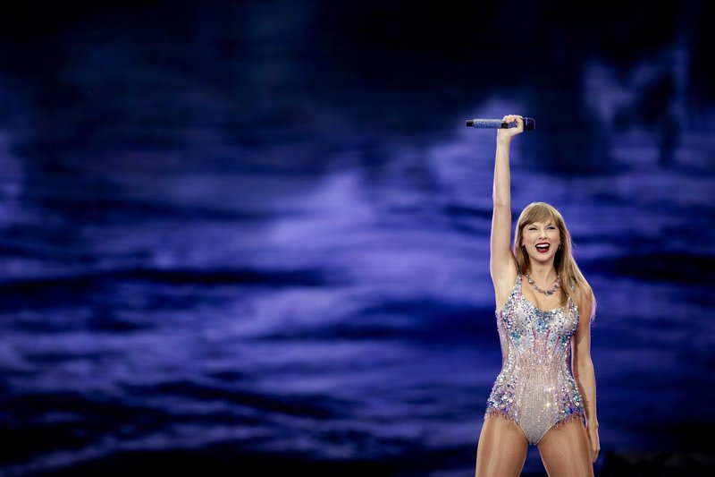 Taylor Swift — July 4 - Amsterdam, Netherlands — photo 26