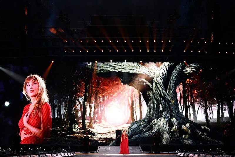 Taylor Swift — July 5 - Amsterdam, Netherlands — photo 3