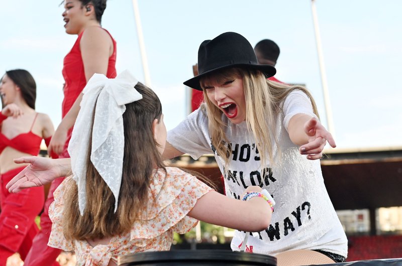 Taylor Swift — July 9 - Zürich, Switzerland — photo 5