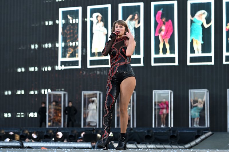 Taylor Swift — July 9 - Zürich, Switzerland — photo 20