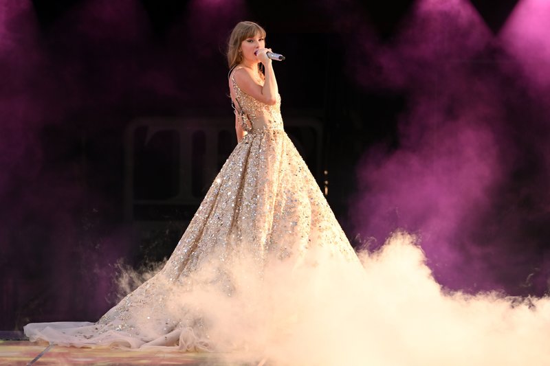 Taylor Swift — July 9 - Zürich, Switzerland — photo 23