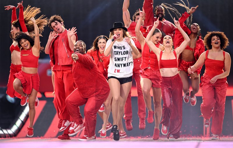 Taylor Swift — June 13 - Liverpool, England — photo 2