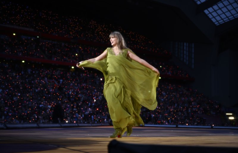 Taylor Swift — June 13 - Liverpool, England — photo 20