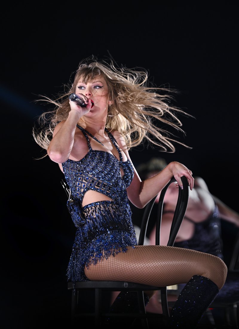Taylor Swift — June 13 - Liverpool, England — photo 24