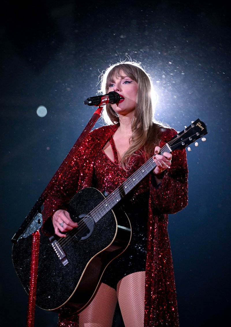 Taylor Swift — June 18 - Cardiff, Wales — photo 7
