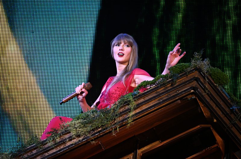 Taylor Swift — June 18 - Cardiff, Wales — photo 15