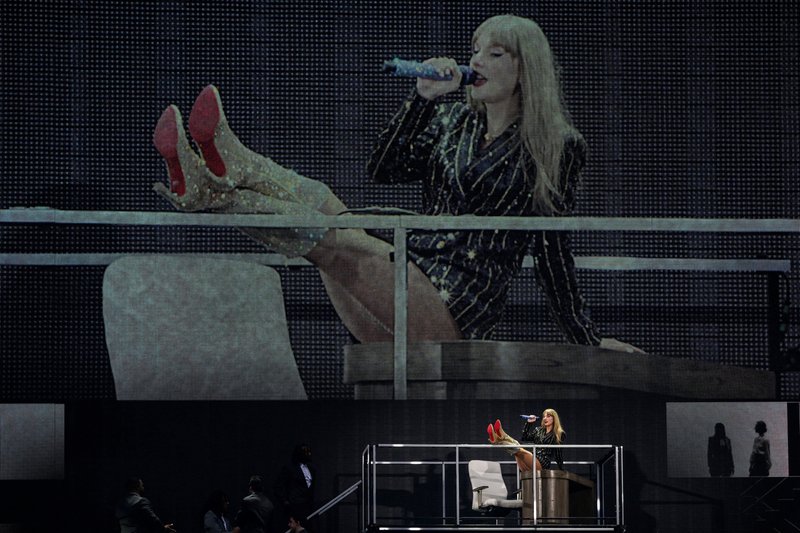 Taylor Swift — June 2 - Lyon, France — photo 10