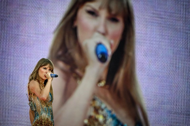 Taylor Swift — June 2 - Lyon, France — photo 18