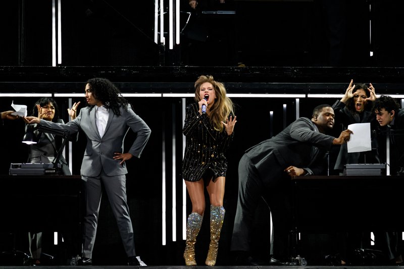 Taylor Swift — June 2 - Lyon, France — photo 30