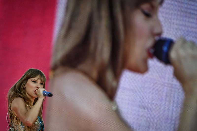 Taylor Swift — June 2 - Lyon, France — photo 31