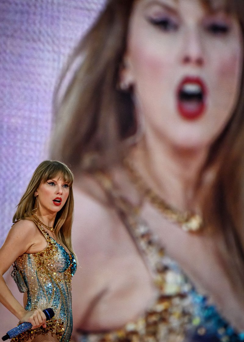 Taylor Swift — June 2 - Lyon, France — photo 32