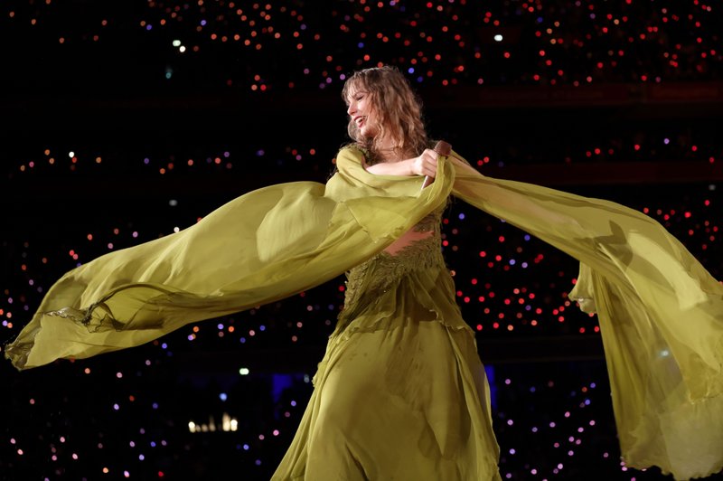 Taylor Swift — June 2 - Lyon, France — photo 40