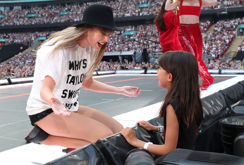Taylor Swift — June 21 - London, England — photo 5
