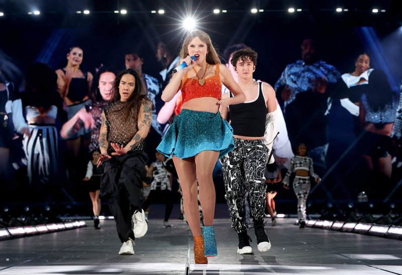 Taylor Swift — June 21 - London, England — photo 13