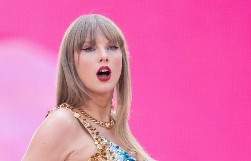 Taylor Swift — June 21 - London, England — photo 19