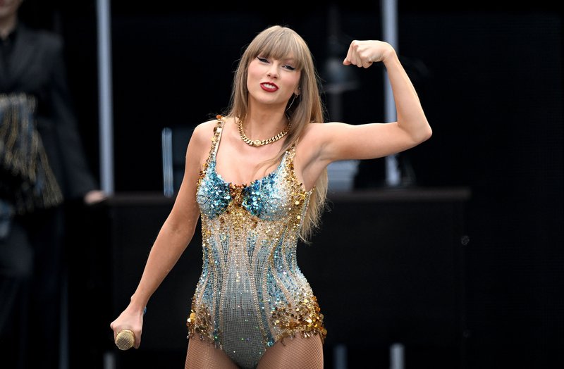 Taylor Swift — June 21 - London, England — photo 37