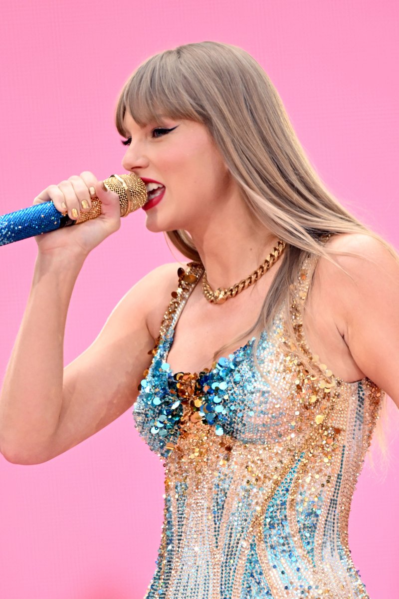 Taylor Swift — June 21 - London, England — photo 44