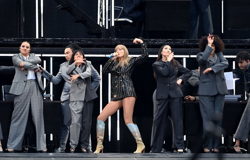Taylor Swift — June 21 - London, England — photo 48