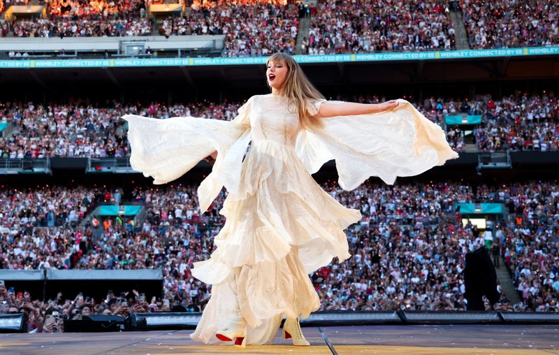 Taylor Swift — June 22 - London, England — photo 7