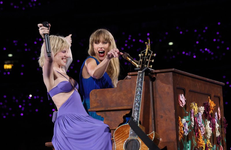 Taylor Swift — June 22 - London, England — photo 12