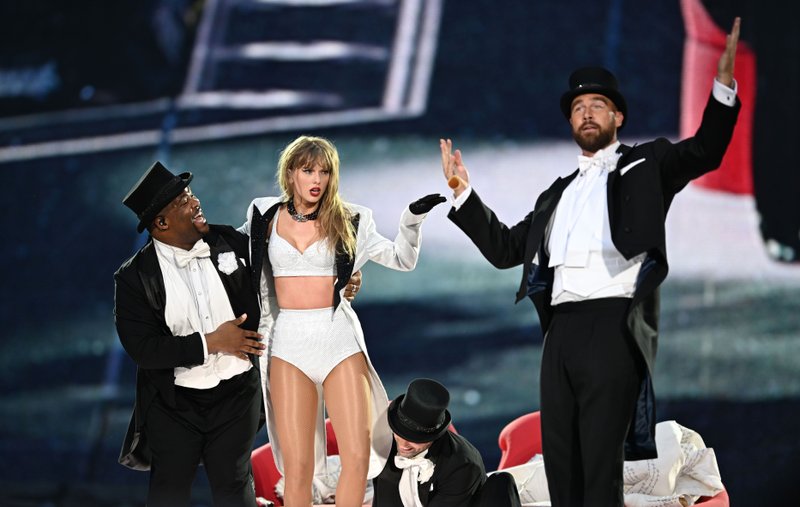 Taylor Swift — June 23 - London, England — photo 15