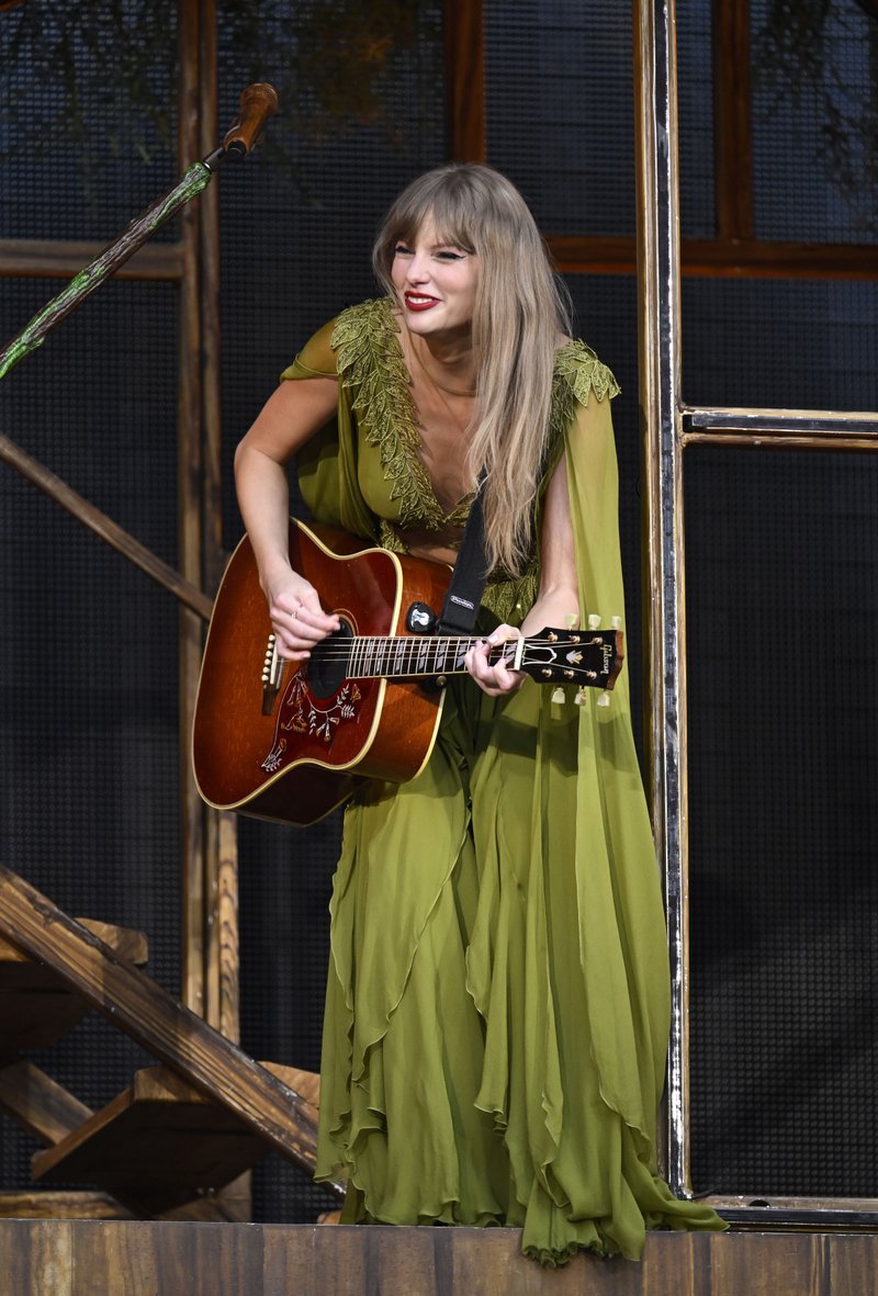 Taylor Swift — June 23 - London, England — photo 16